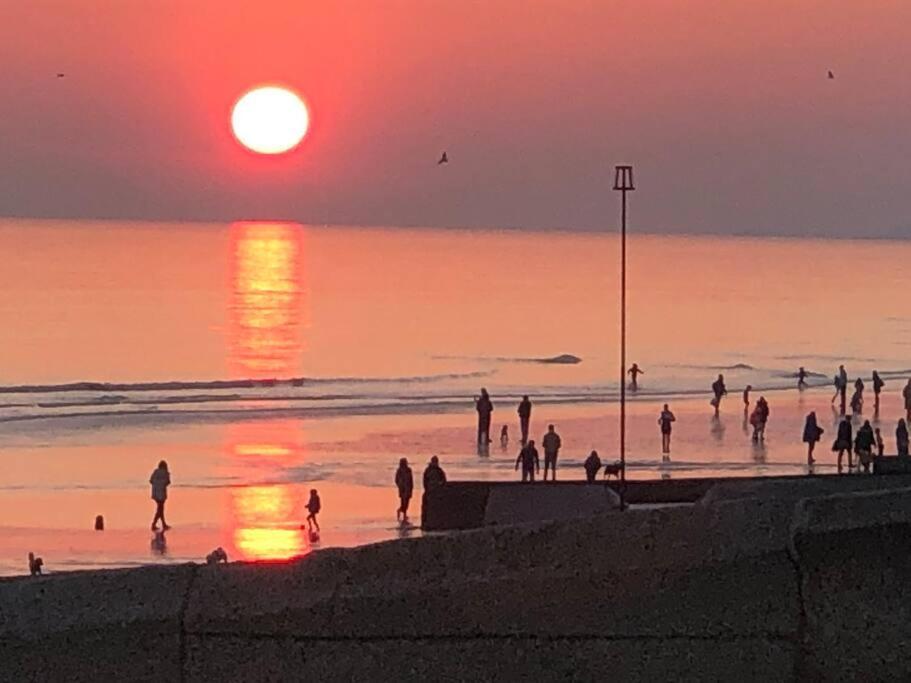 Poets Rest, Free Parking, Ev Socket Fees Apply Walk To Beach 브라이턴 외부 사진